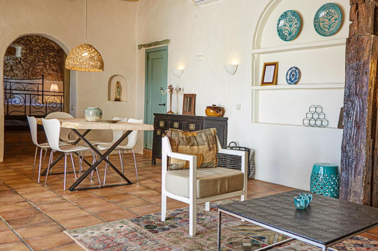 Sitges Hill Retreats-Masia Nur 22 Bedrooms Divided Over 9 Houses For Max 44 Guests Canyelles  Exterior foto